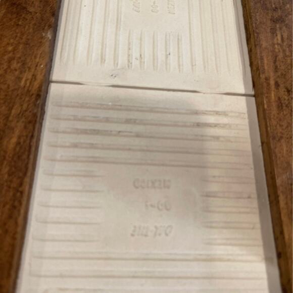 Vintage mexican tile trivets with wood frame - Picture 7 of 8